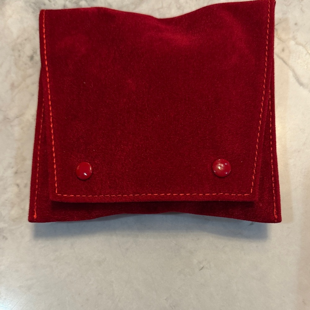 Cartier Red and Cream Velvet Jewelry Travel Pouch New! - Picture 3 of 4
